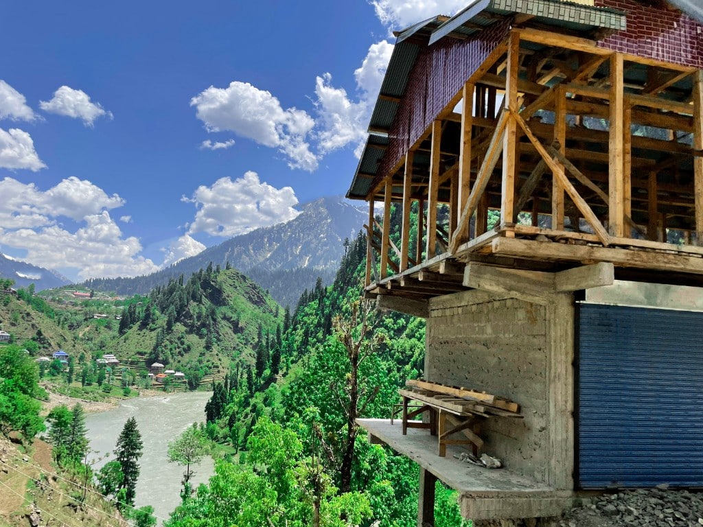 Nestled in the Parvati Valley