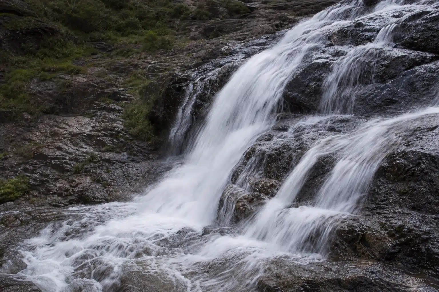 Zanzari Waterfall in full monsoon flow