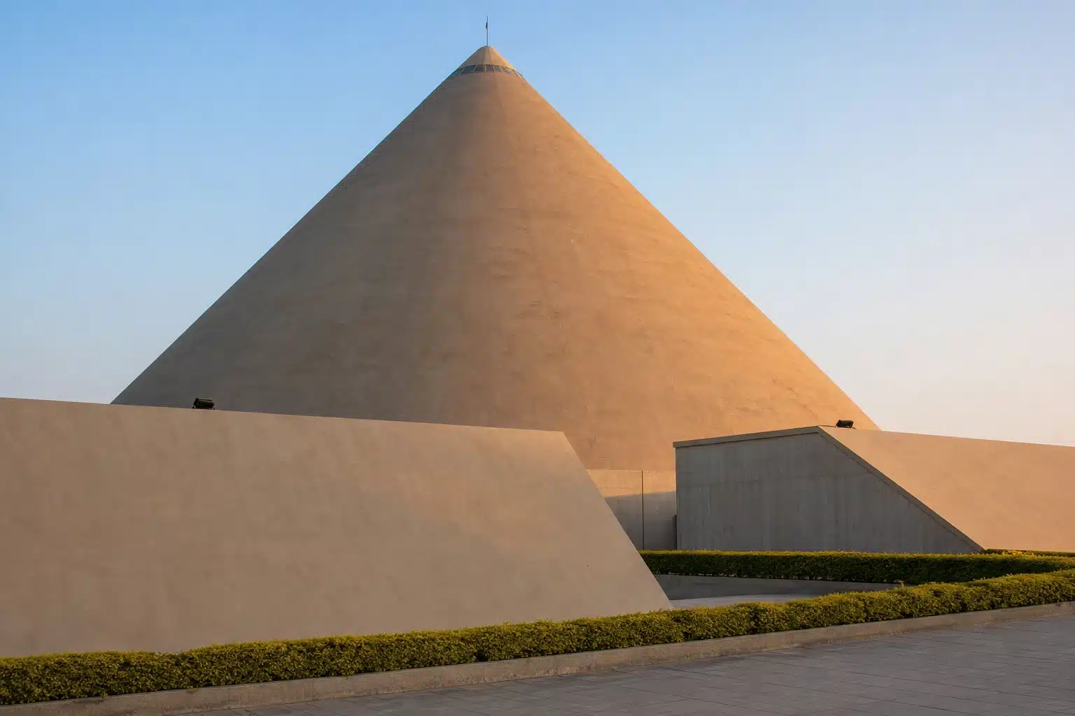 The salt‑mound‑shaped museum of Dandi Kutir